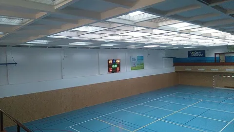 Meziboří hala